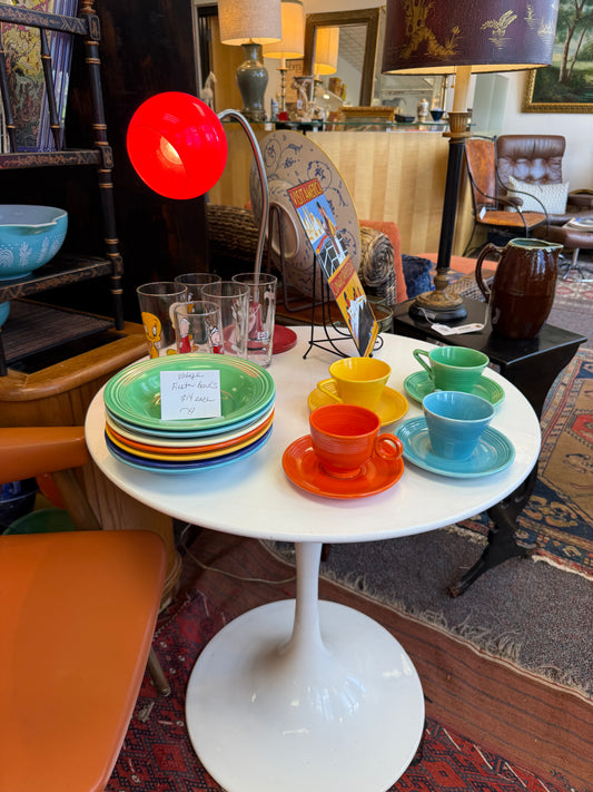 Saarinen Style Table