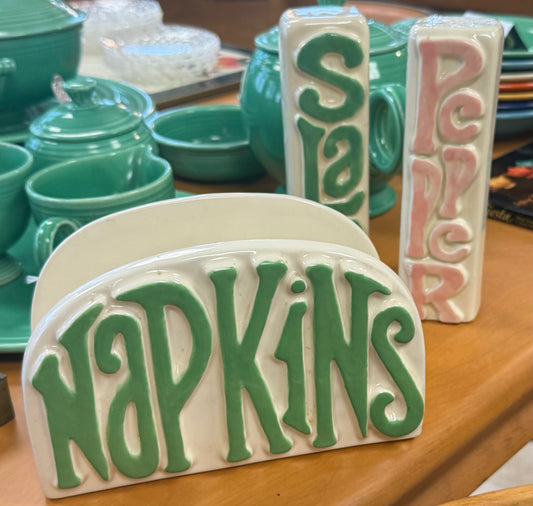 Mod Salt & Pepper & Napkin Set