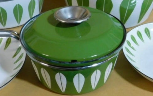 Cathrineholm of Norway Lidded Pot Small (Green with white lotus)