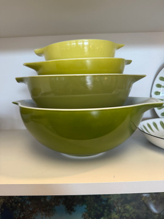 Vintage Cinderella Verde Pyrex Mixing Bowls - Set of 4