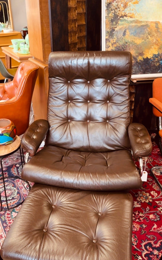 Ekorness Leather Recliner & Ottoman