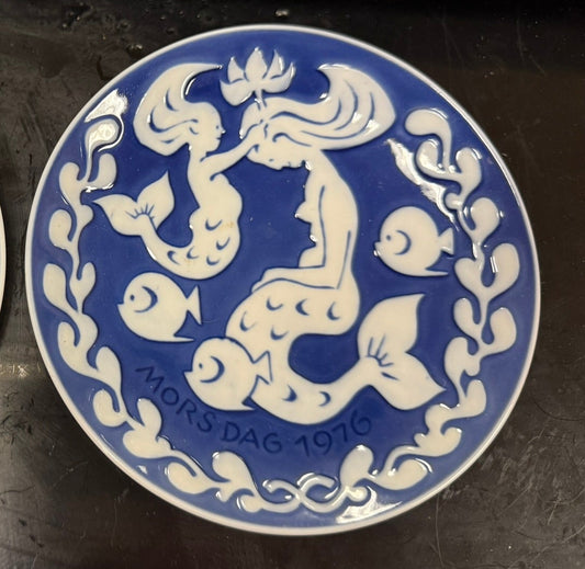Royal Copenhagen Mother’s Day Collector Plates – Denmark (1976)