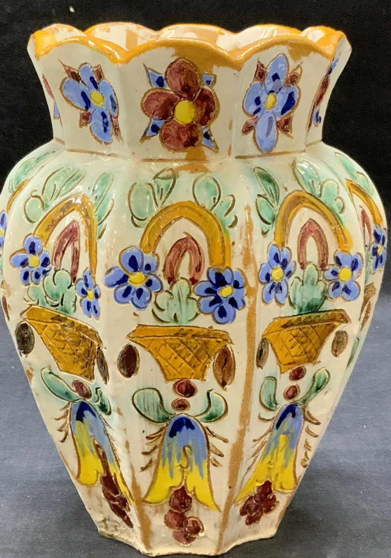 Ceramic Vase w/Flowers